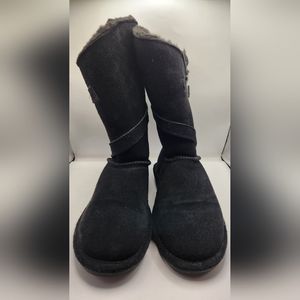 Bearpaw boots 🐻